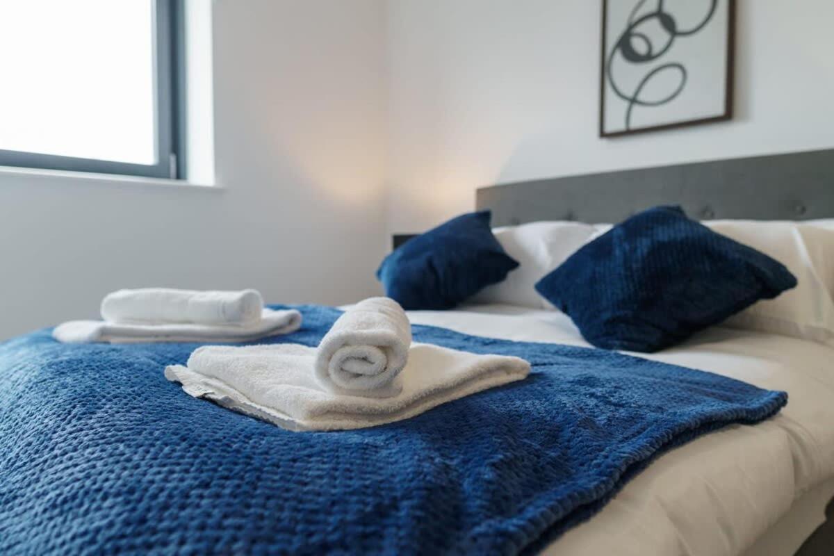 Stunning 2 Bed Apartment In Salford With Views Manchester Eksteriør bilde